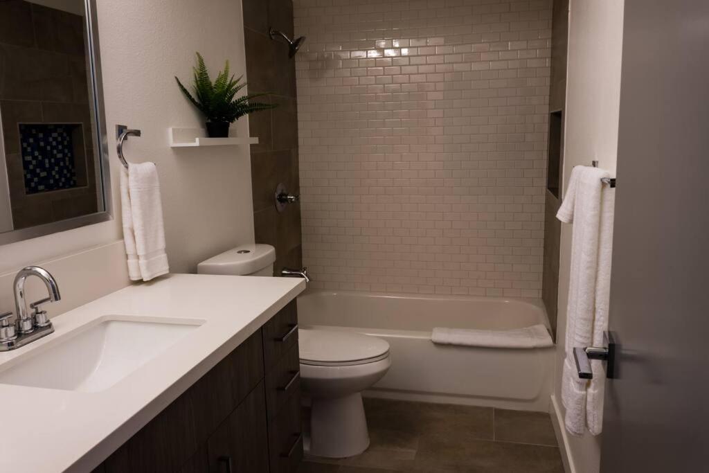 Stylish 2 Bed 1 And Half Bath Apartment Near Sofi Stadium, Lax, Forum Інґлвуд Екстер'єр фото