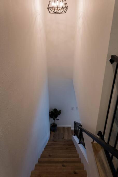 Stylish 2 Bed 1 And Half Bath Apartment Near Sofi Stadium, Lax, Forum Інґлвуд Екстер'єр фото