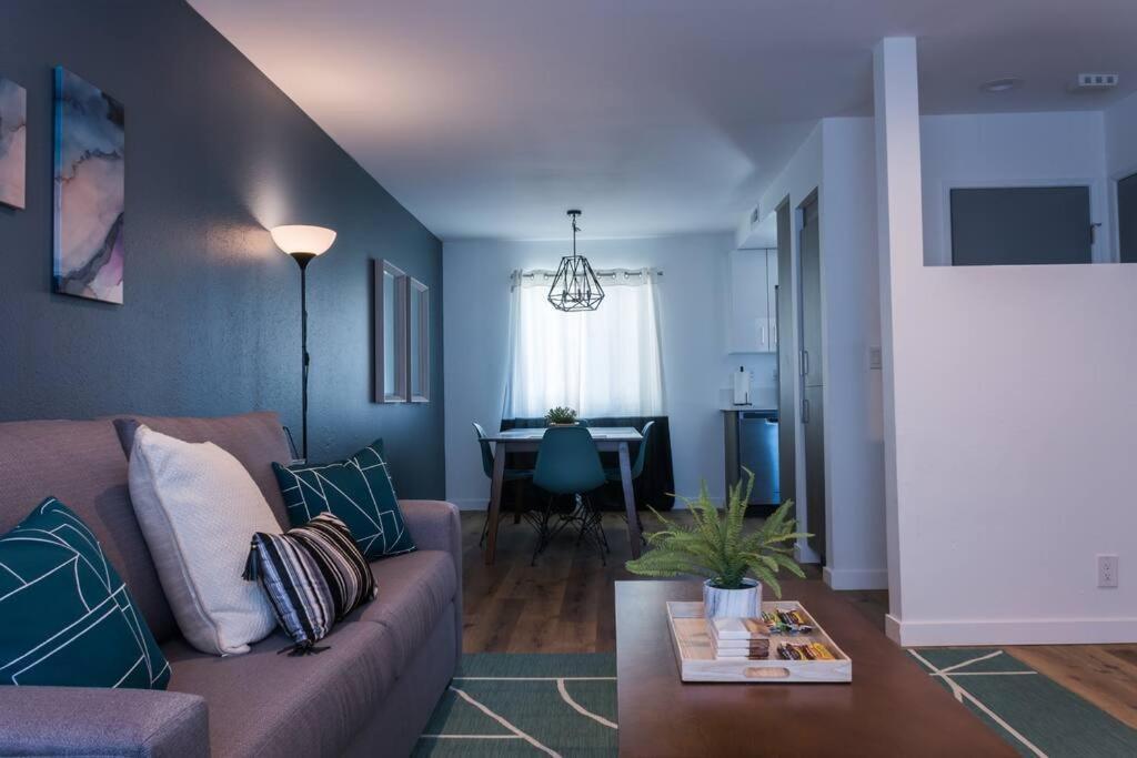 Stylish 2 Bed 1 And Half Bath Apartment Near Sofi Stadium, Lax, Forum Інґлвуд Екстер'єр фото